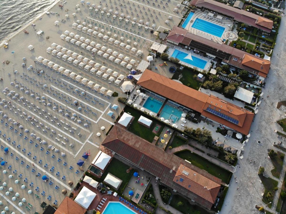 شقة Teresita Wellness Club فياريجيو المظهر الخارجي الصورة